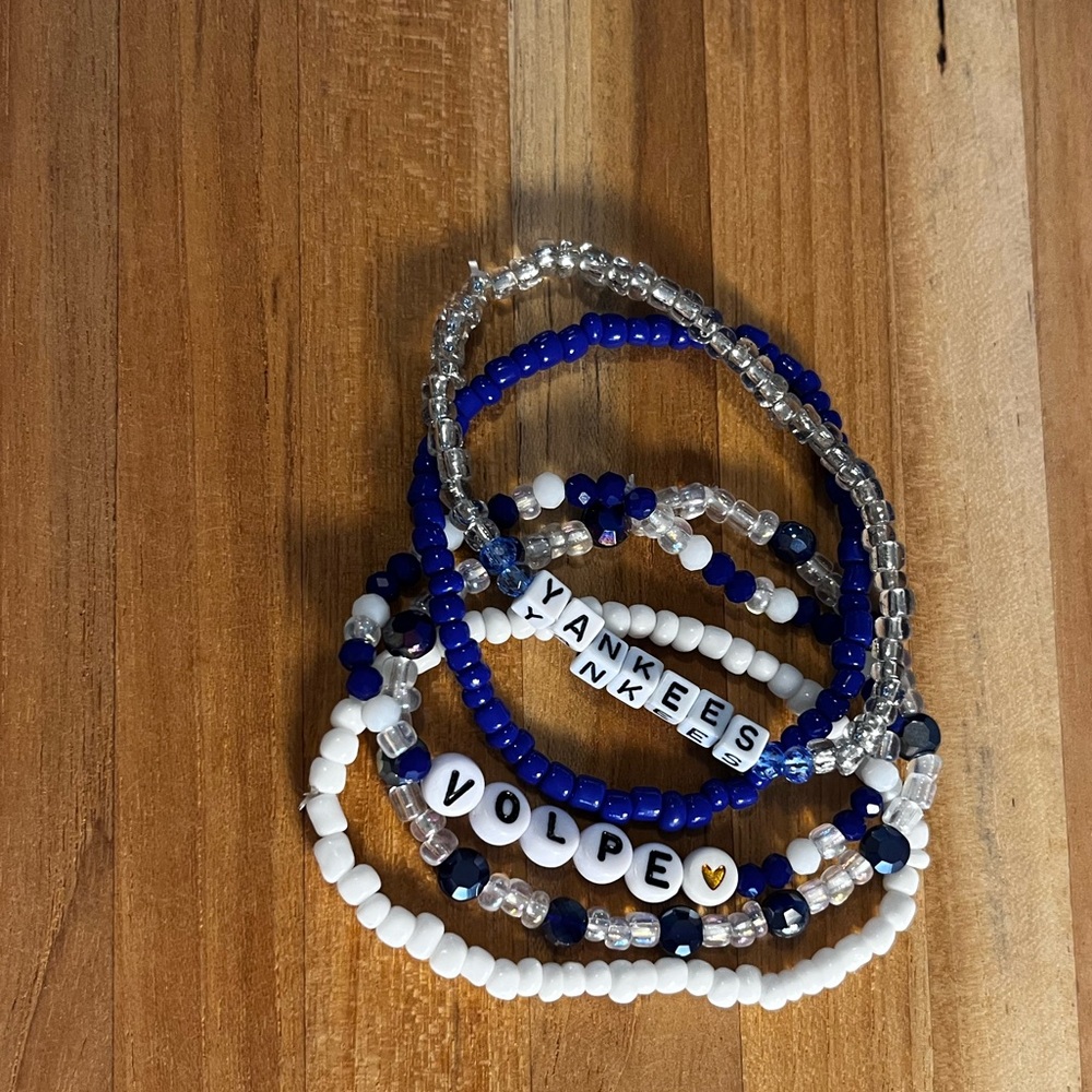 YANKEES 💙💙 bracelet stack - Picture 2 of 3
